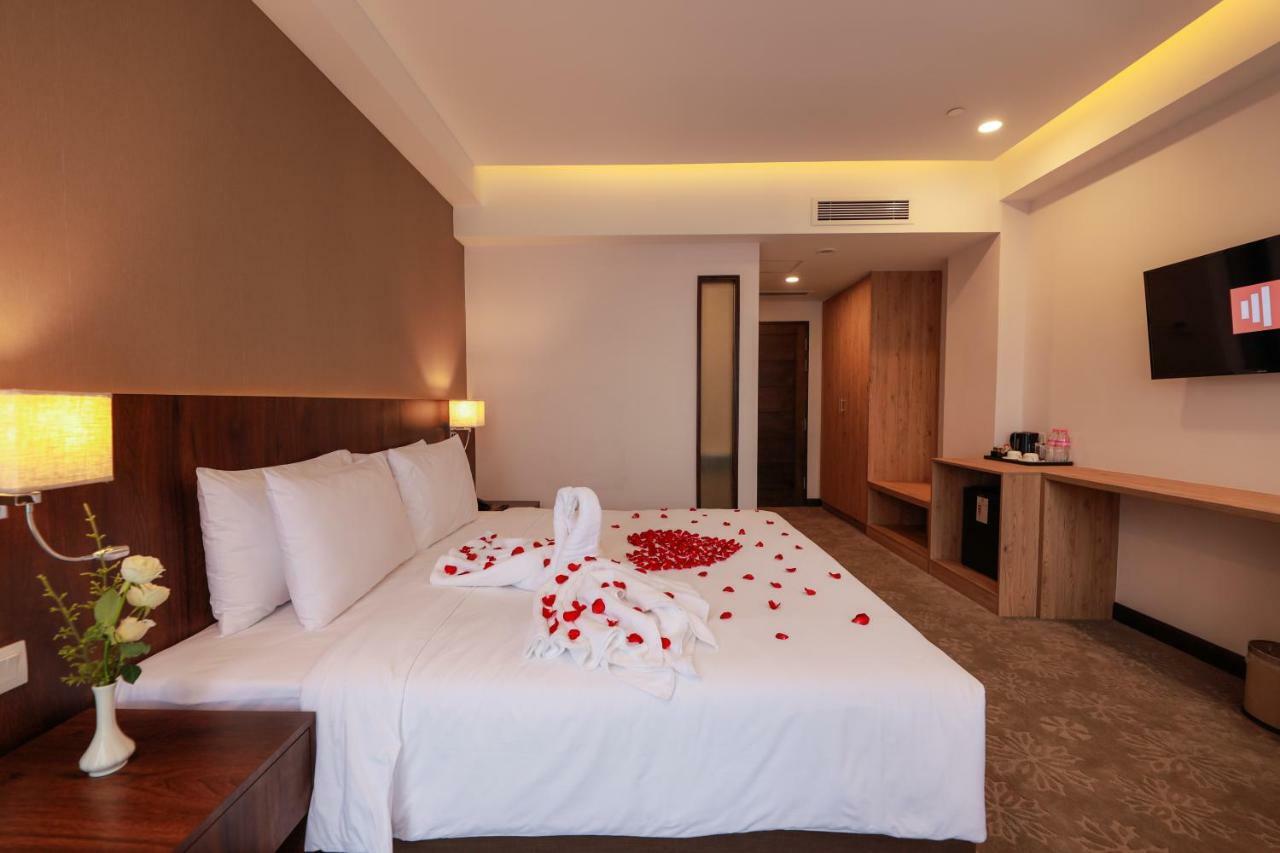Hlaine Tet Hotel Yangon Exterior foto