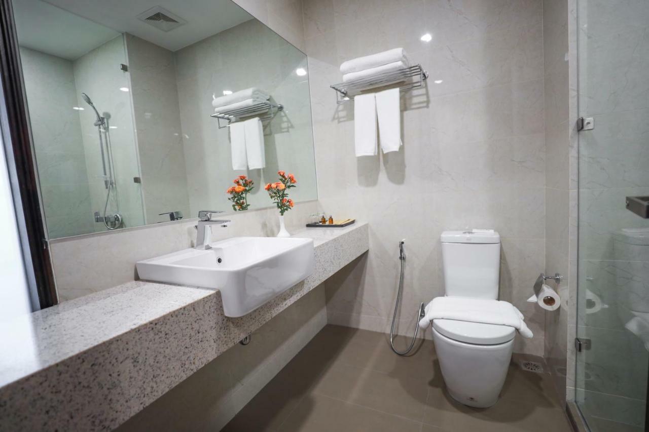 Hlaine Tet Hotel Yangon Exterior foto