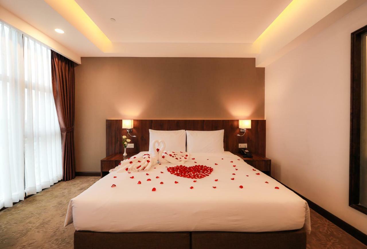 Hlaine Tet Hotel Yangon Exterior foto